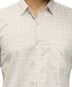 MEN REGULAR FIT CHECKERED LIGHT BROWN SPREAD COLLAR CASUAL SHIRT